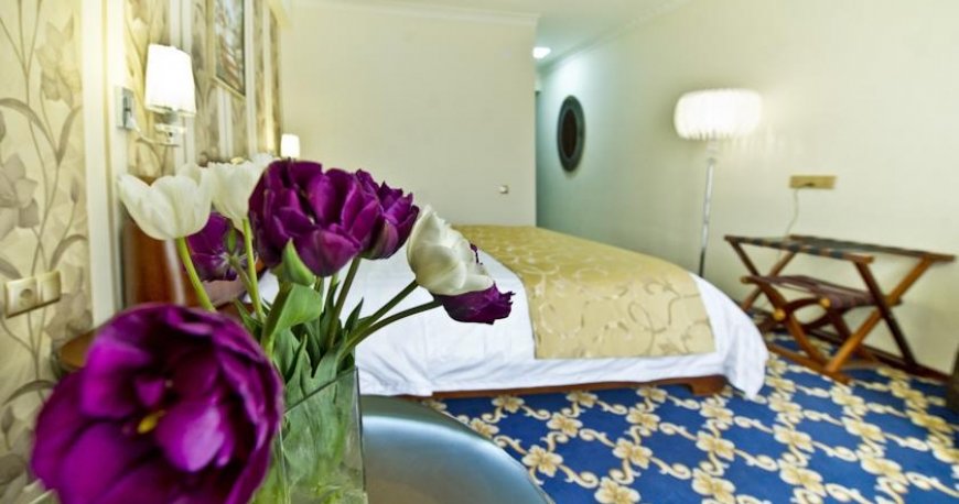 اتاق هتل کرون پالاس تفلیس