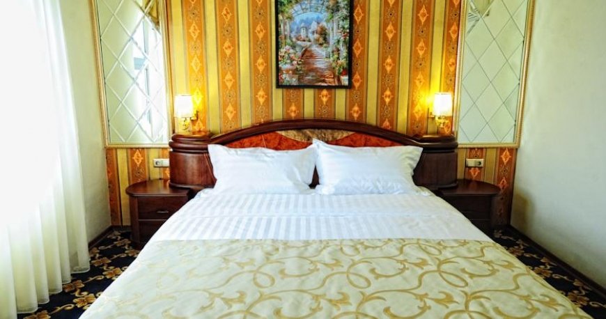 اتاق هتل کرون پالاس تفلیس