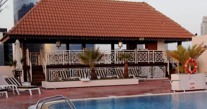 استخر هتل کارلتون پالاس دبی استخر هتل کارلتون پالاس دبی