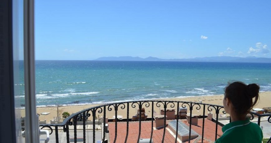 هتل هتل گرند میلانو آیوالیک هتل هتل گرند میلانو آیوالیک