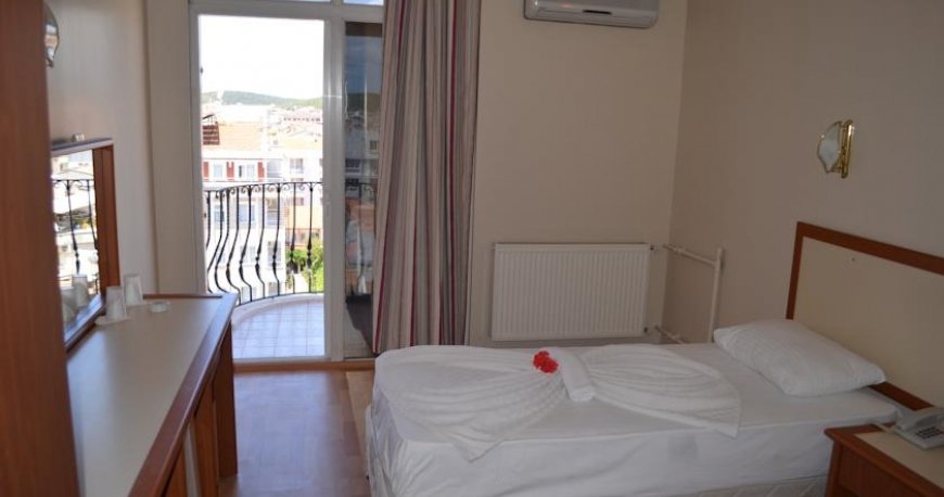 اتاق هتل گرند میلانو آیوالیک اتاق هتل گرند میلانو آیوالیک