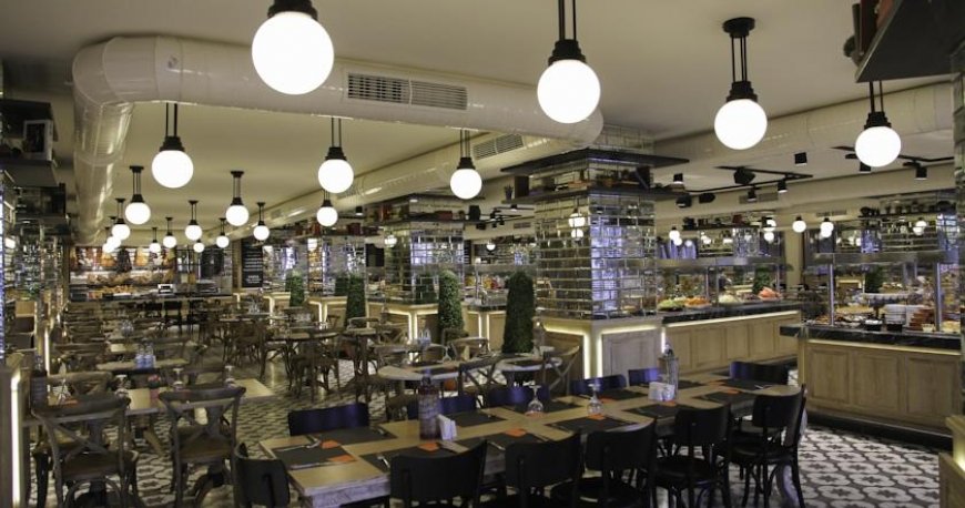 رستوران هتل الگانس اینترنشنال