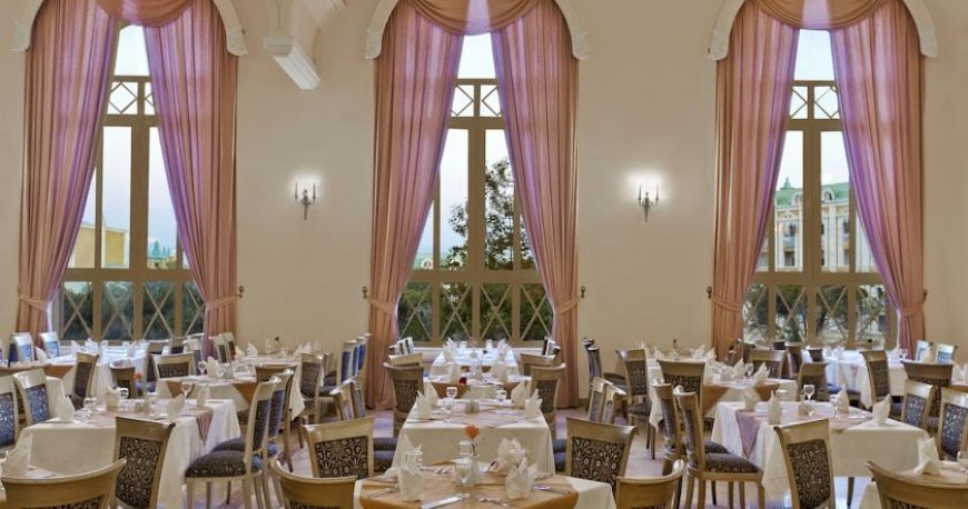 رستوران هتل کرملین پالاس آنتالیا