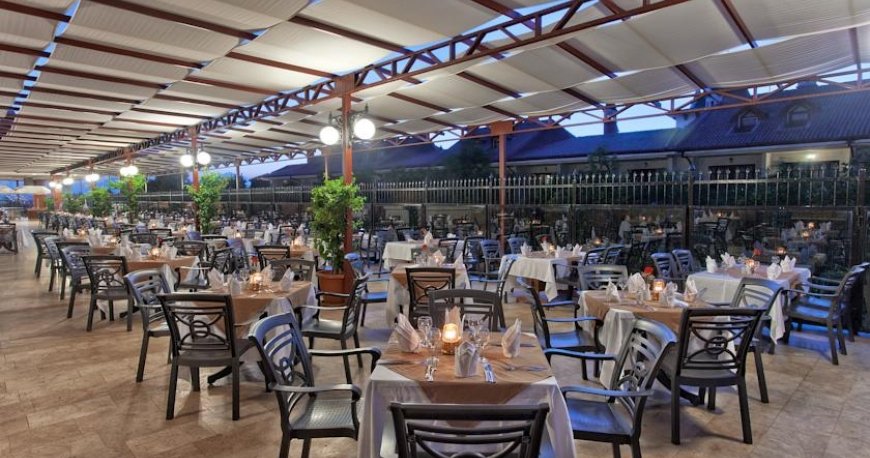 رستوران هتل کرملین پالاس آنتالیا