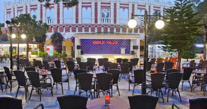 رستوران هتل کرملین پالاس آنتالیا