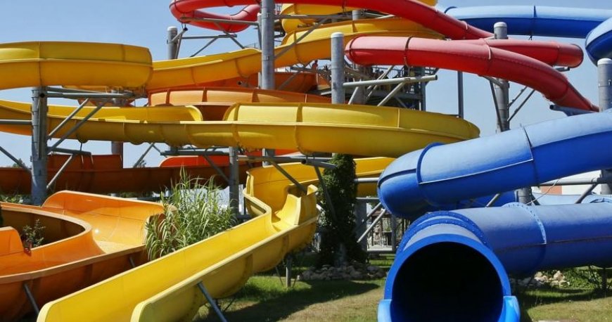 استخر هتل بلو بی پلاتینیوم