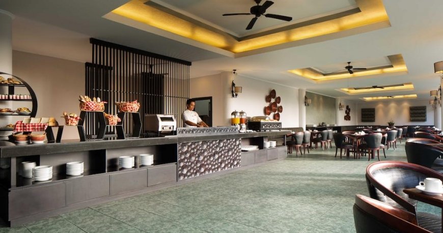 رستوران هتل وایت رز کوتا ریزورت بالی