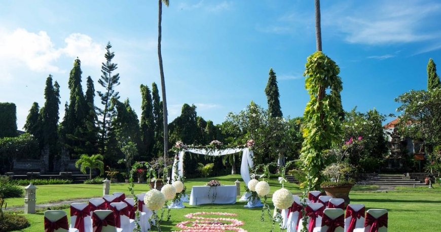 هتل وایت رز کوتا ریزورت بالی