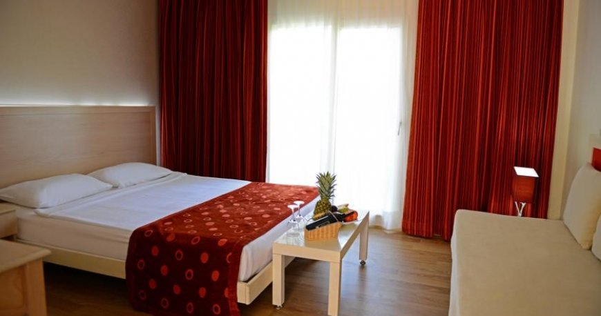 اتاق هتل کوئینز پارک آنتالیا