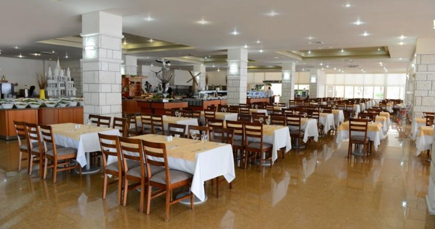 رستوران هتل کوئینز پارک آنتالیا