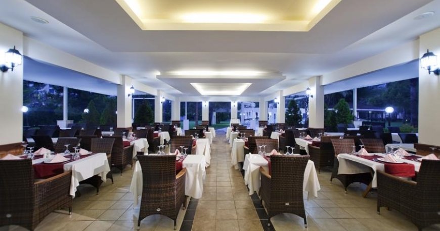 رستوران هتل کوئینز پارک آنتالیا
