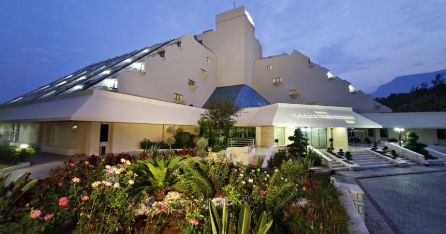 هتل کوئینز پارک آنتالیا