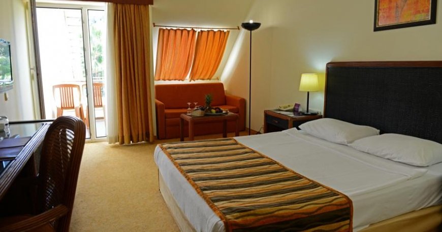 اتاق هتل کوئینز پارک آنتالیا