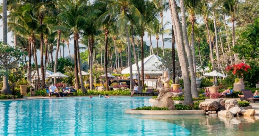 استخر هتل تاورن پالم پیچ ریزورت استخر هتل تاورن پالم پیچ ریزورت