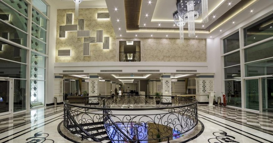 لابی هتل کارمیر ریزورت آنتالیا