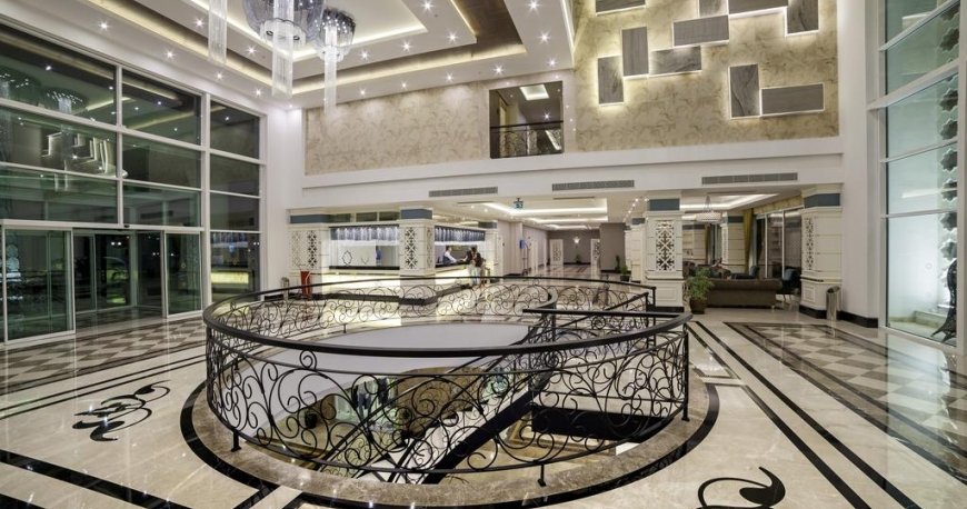 لابی هتل کارمیر ریزورت آنتالیا
