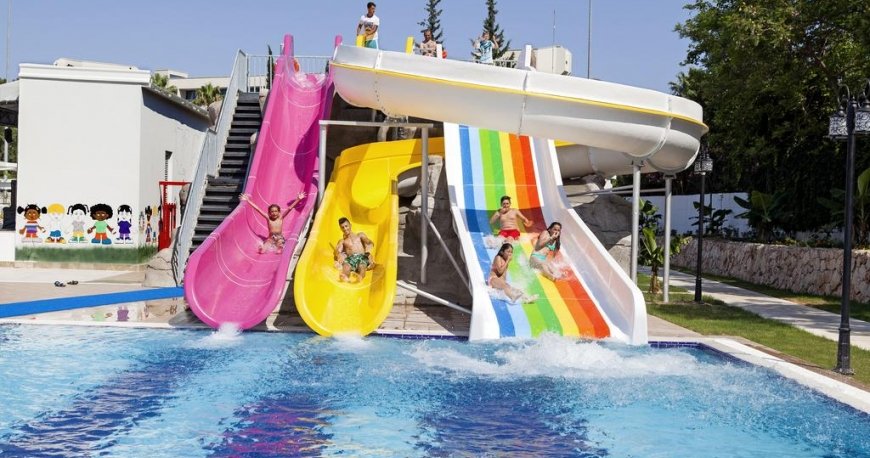 استخر هتل کارمیر ریزورت آنتالیا