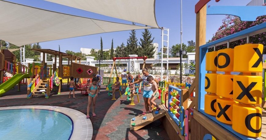کیدز کلاب هتل کارمیر ریزورت آنتالیا