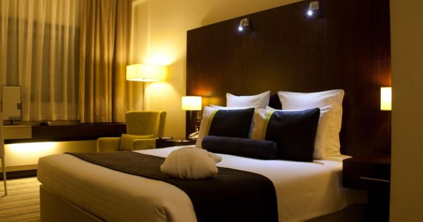 اتاق هتل آواری