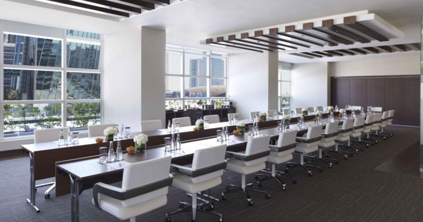 سالن کنفرانس هتل نسیما رویال دبی امارات متحده ی عربی سالن کنفرانس هتل نسیما رویال دبی امارات متحده ی عربی