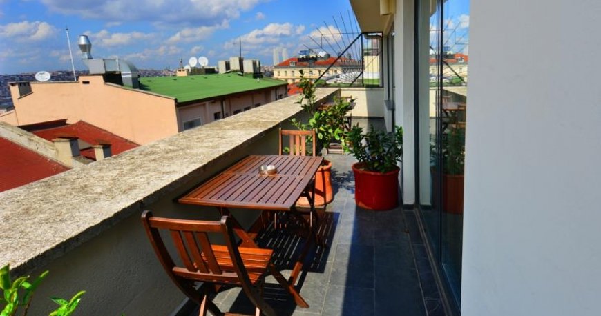 رستوران هتل پرا تولیپ بای مولتون استانبول