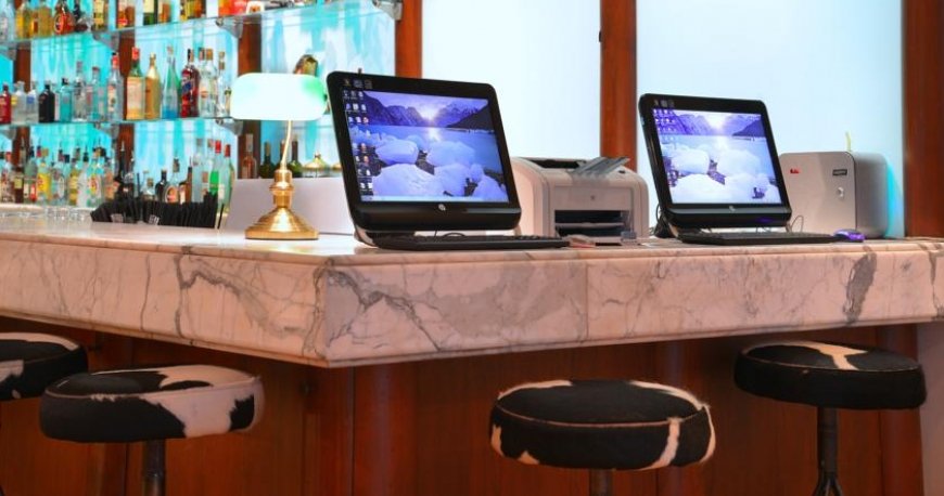 رستوران هتل پرا تولیپ بای مولتون استانبول