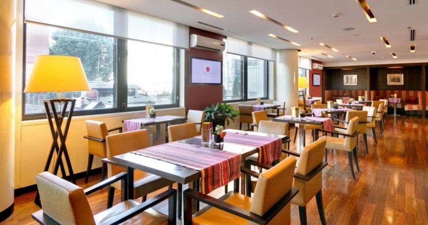 رستوران هتل آزیمات المپیک مسکو روسیه