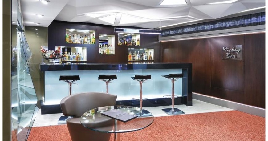 رستوران هتل کارتن