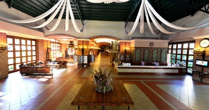 رستوران هتل گرند یازیکی کلاب تربان