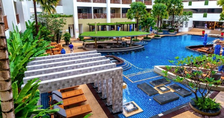 استخر هتل دیوانا پلازا پوکت