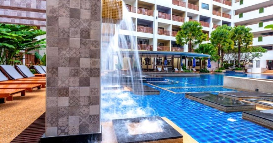 استخر هتل دیوانا پلازا پوکت