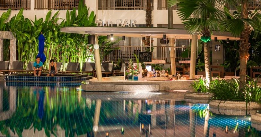 استخر هتل دیوانا پلازا پوکت