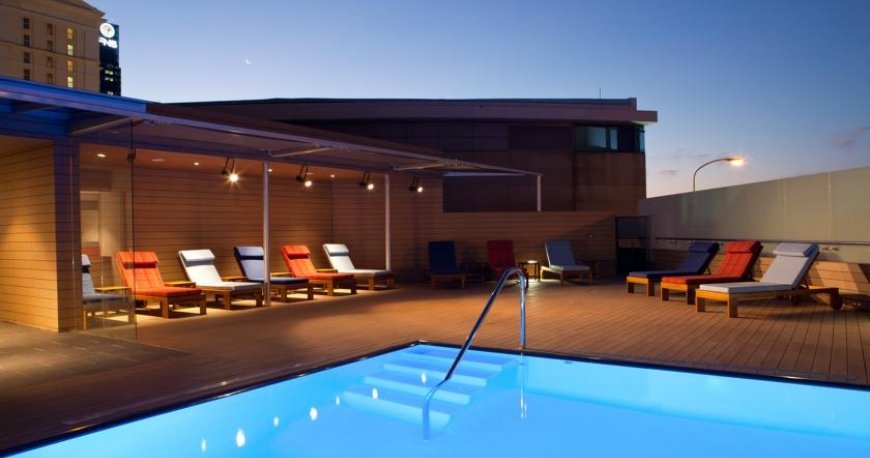 استخر هتل وستین