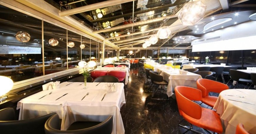 رستوران هتل کارتن