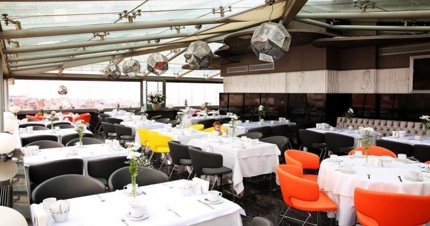 رستوران هتل کارتن