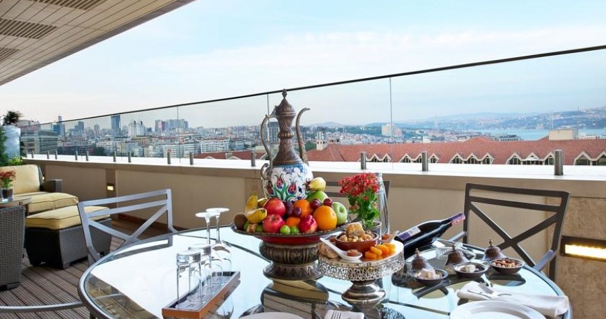 رستوران هتل دیوان استانبول