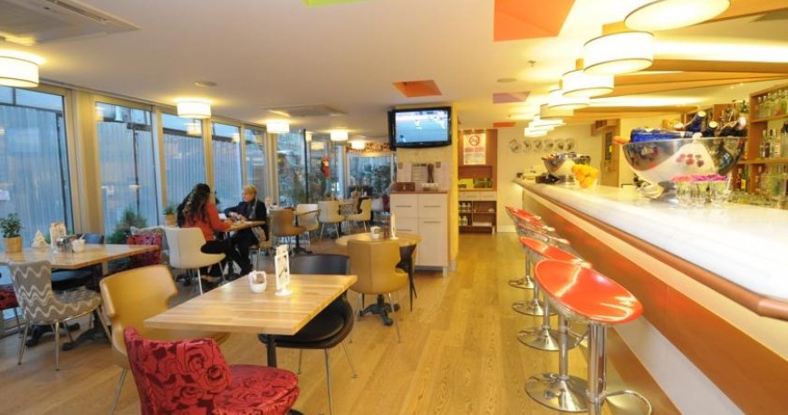 رستوران هتل تکسیم گونن رستوران هتل تکسیم گونن