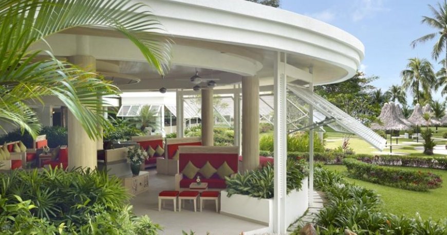 استخر هتل گلدن سندز پنانگ استخر هتل گلدن سندز پنانگ