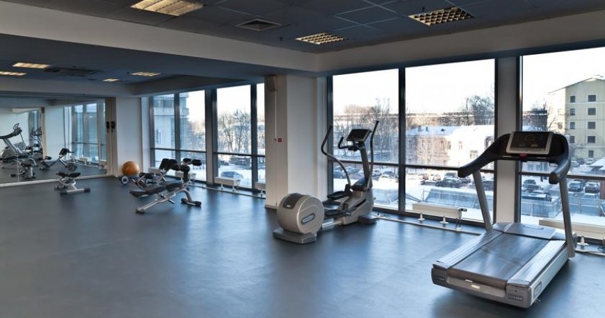 سالن بدنسازی هتل هالیدی این سنت پترزبورگ سالن بدنسازی هتل هالیدی این سنت پترزبورگ