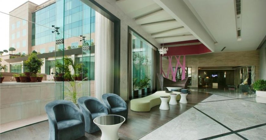 لابی هتل رادیسون بلو آگرا