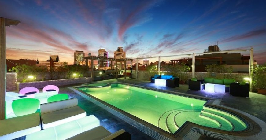 استخر هتل سان اند سندز داون تاون دبی استخر هتل سان اند سندز داون تاون دبی