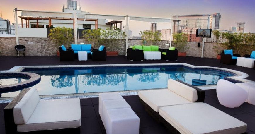 استخر هتل سان اند سندز داون تاون دبی استخر هتل سان اند سندز داون تاون دبی