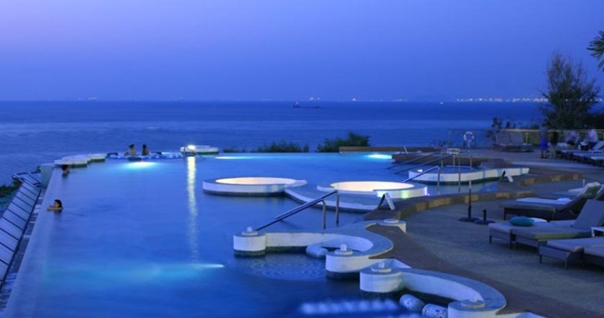 استخر هتل رویال کلیف پاتایا استخر هتل رویال کلیف پاتایا