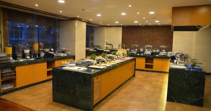 رستوران هتل گرین پارک تکسیم