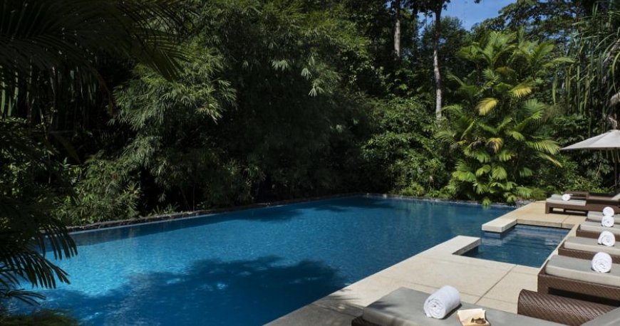 استخر هتل داتای لنکاوی