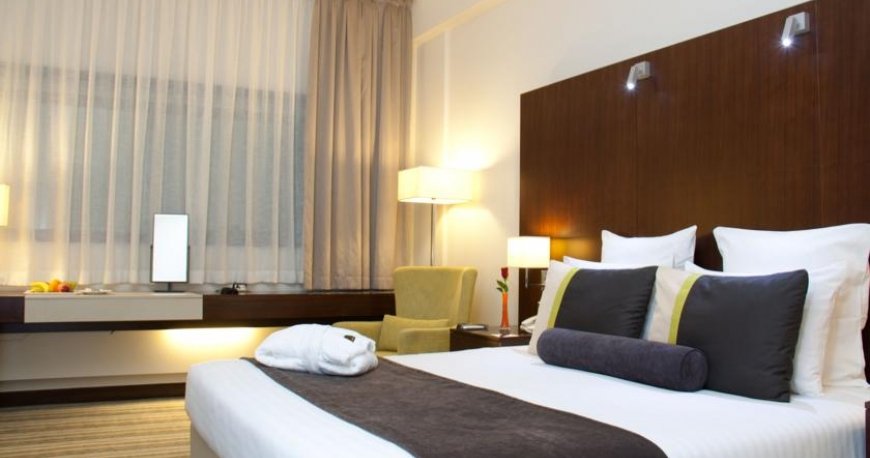 اتاق هتل آواری