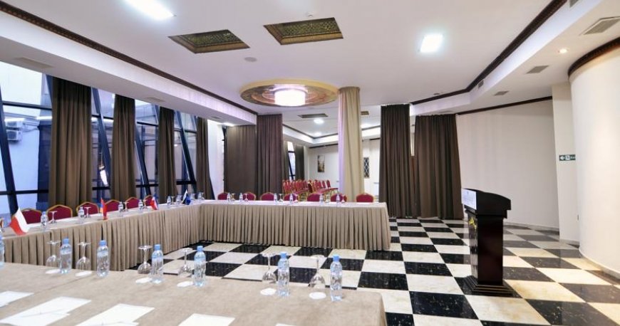 سالن کنفرانس هتل کرون پالاس تفلیس