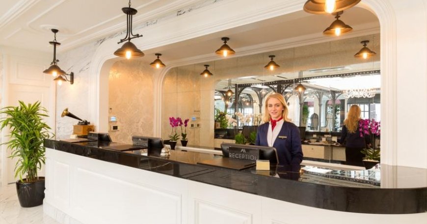 لابی هتل متروپولیتن استانبول لابی هتل متروپولیتن استانبول