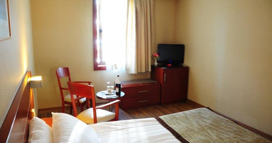 اتاق هتل فرونیا اتاق هتل فرونیا