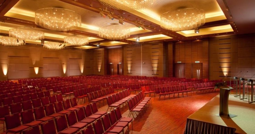 هتل دبل تری بای هیلتون